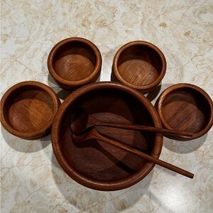 Wooden salad bowl set